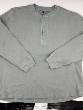 SKIMS Heavy Waffle Long Sleeve Henley in Vapor